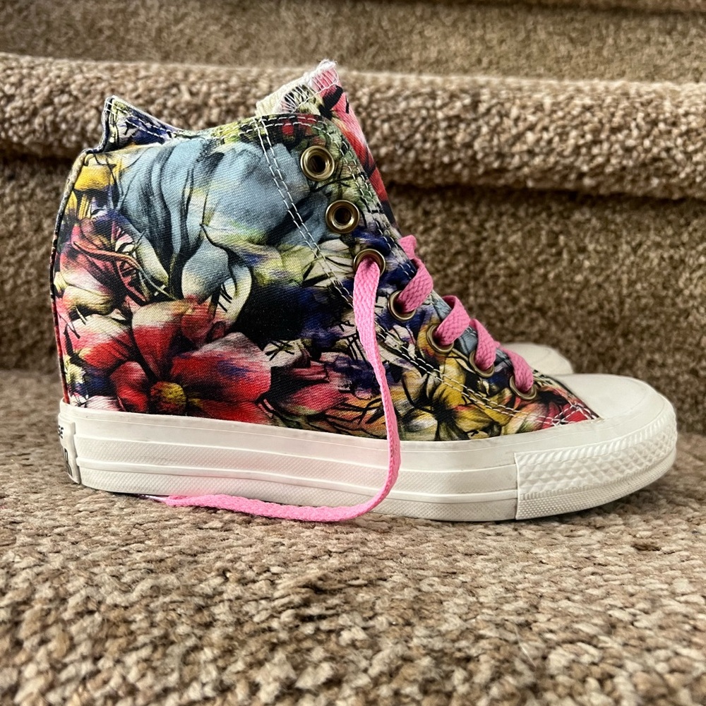 Floral High-Top Sneakers with Pink Laces
